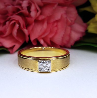 สั่งผลิตเพชรเบลเยี่ยมคัท แหวนแต่งงาน แหวนหมั้น ใส่เที่ยว ออกงาน แหวนทองคำ 18K เพชรแท้ 18 ตัง 6.08 กรัม น้ำ 98 ราคาถูกมาก มีใบรับประกันค่ะ