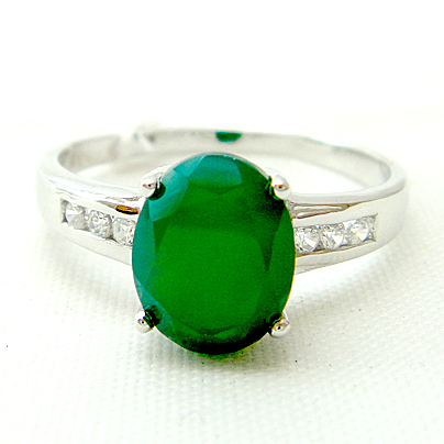 แหวนเงินแท้ราคาถูกชุบทองคำขาว พลอยแท้กรีนอะเกท 1.80 กะรัต เพชรCZ 0.08 กะรัต งานประณีตสวยงาม สั่งผลิตค่ะ