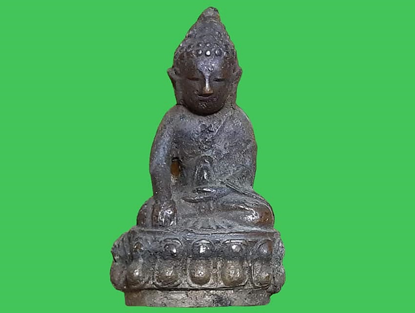 กริ่งปวเรศ สมเด็จพระอริยวงศาคตญาณ สมเด็จพระสังฆราช (วาสน์ วาสโน) วัดราชบพิธสถิตมหาสีมารามราชวรวิหาร ปี 2510 ครั้งดำรงตำแหน่งสมเด็จพุทธโฆษาจารย์ ถือเป็นพระกริ่งรุ่นแรก เนื้อทองผสม