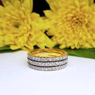 สั่งผลิตเพชรเบลเยี่ยมคัท แหวนแต่งงาน แหวนหมั้น ใส่เที่ยว ออกงาน แหวนทองคำ 18K เพชรแท้ 0.90 กะรัต 6.90 กรัม น้ำ 99 ราคาถูกมาก มีใบรับประกันค่ะ