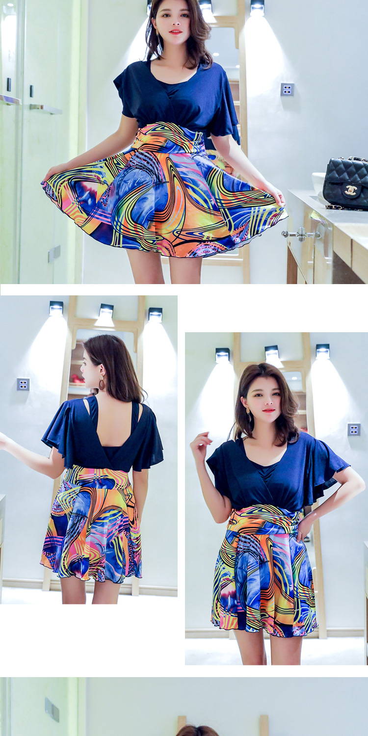 ชุดว่ายน้ำ วันพีชรอบอก 36-42 รอบเอว 32-40สะโพก 38-46 นิ้ว ยาว 32 นิ้ว ด้านในเป็นขาสั้นไม่แยกชิ้นแบบสวย ราคาเบาๆค่ะ