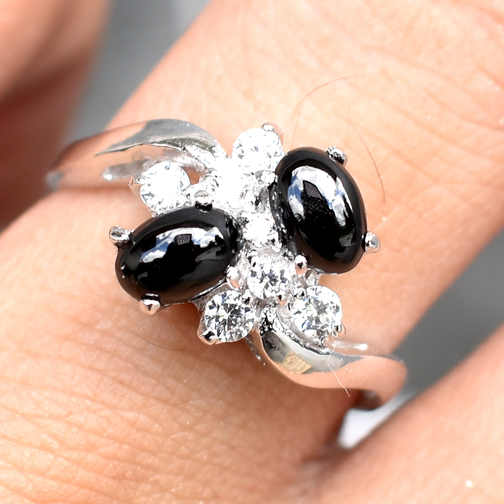 แหวนเงินแท้ราคาถูกชุบทองคำขาว นิลแท้ 1.40 กะรัต เพชรCZ 0.28 กะรัต งานประณีตสวยงาม สั่งผลิตค่ะ