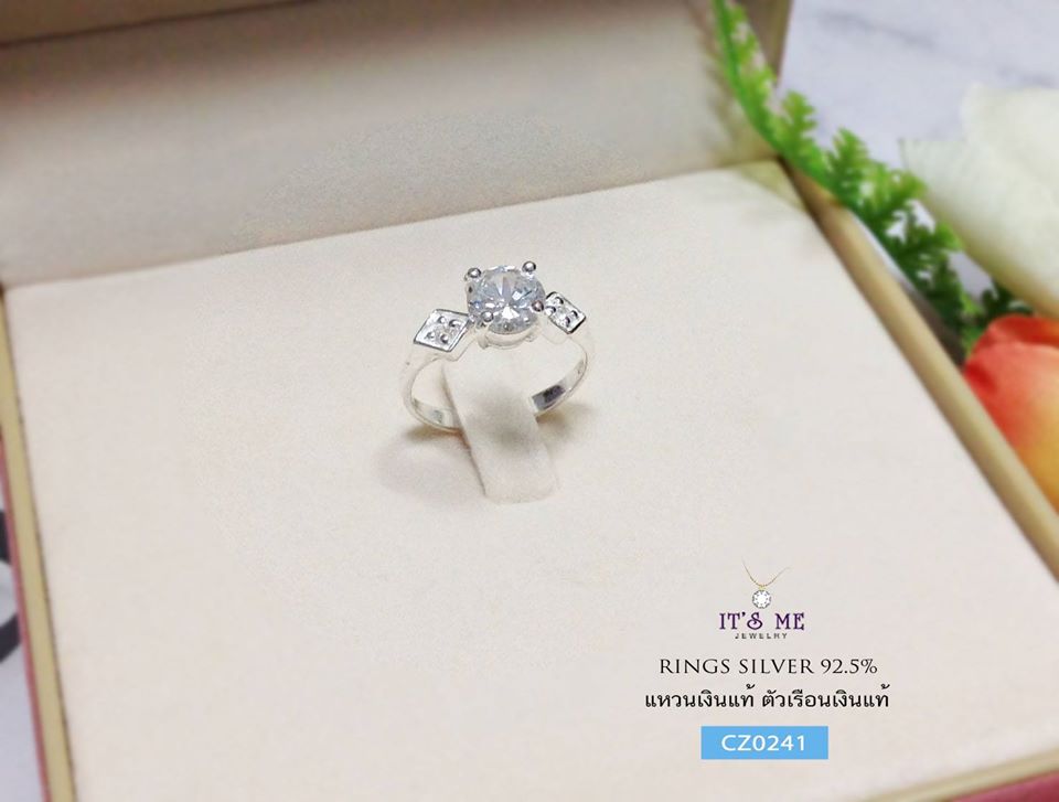 แหวนเงินแท้92.5% แบบหัวชู ประดับเพชร cz ตรงกลางสีขาว ขนาดเพชร cz 6 มิล