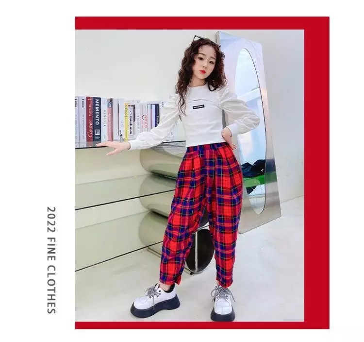 ชุดเต้น แดนซ์เสื้อแขนยาวสีขาว+กางเกงลายสก๊อต สีแดง