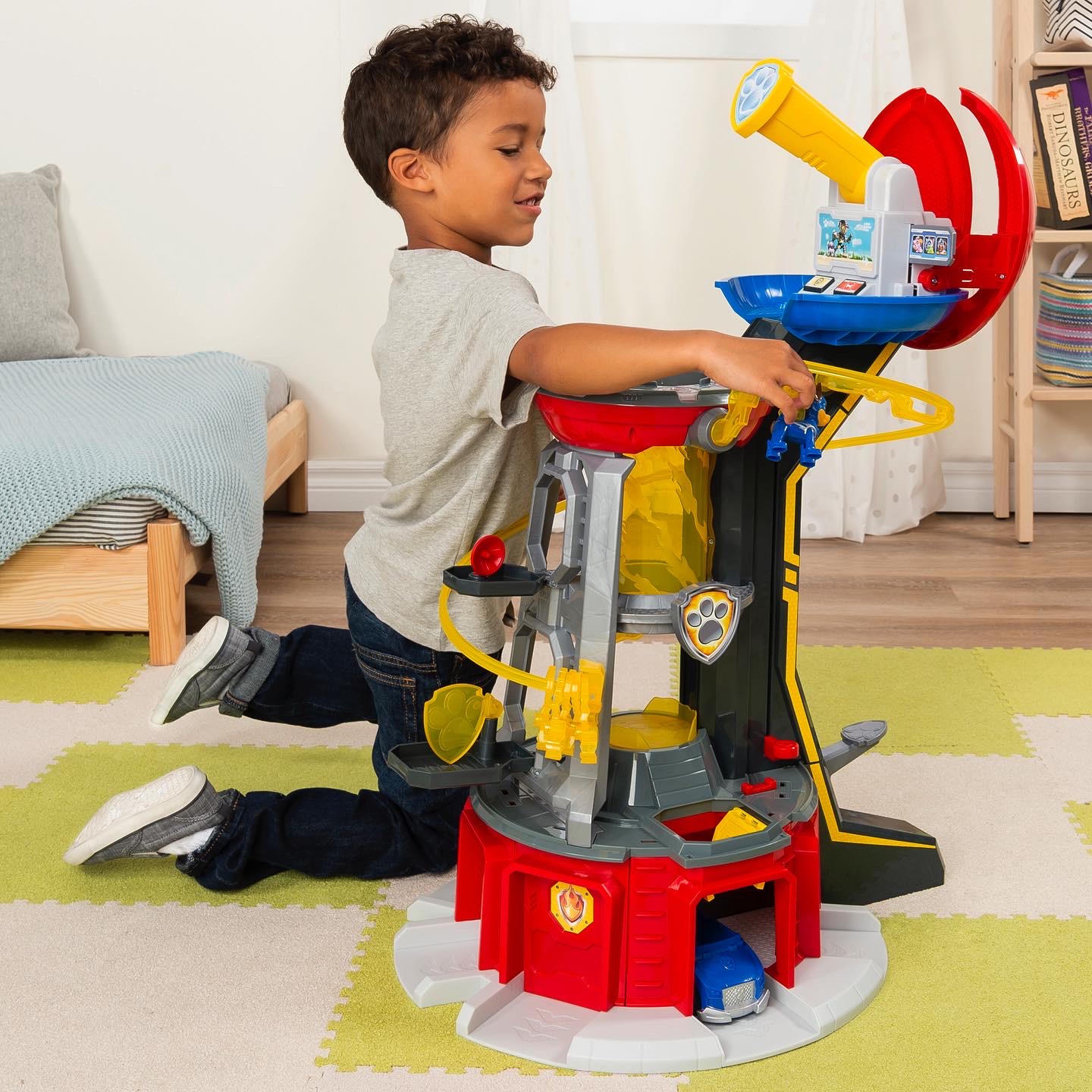 ชุดของเล่นศูนย์บัญชาการใหญ่ Paw Patrol Mighty Lookout