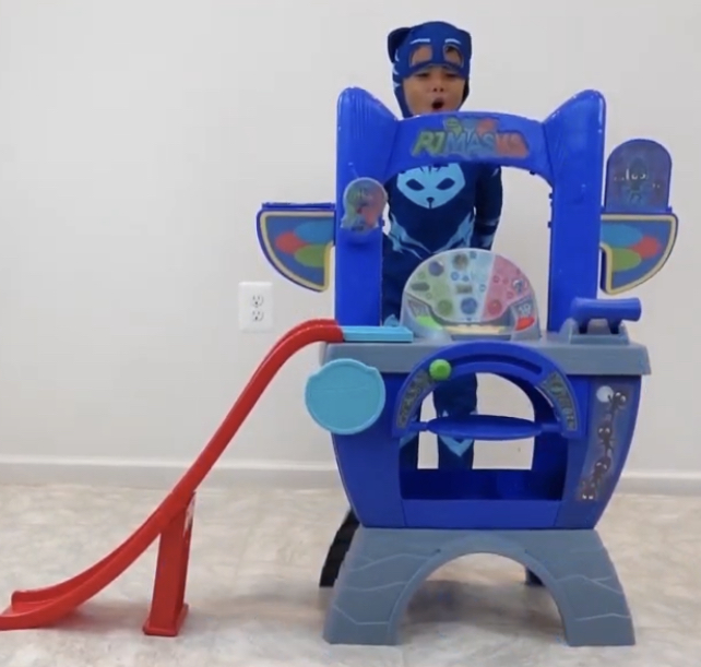 PJ Masks Saves The Day HQ 36-Inch Tall