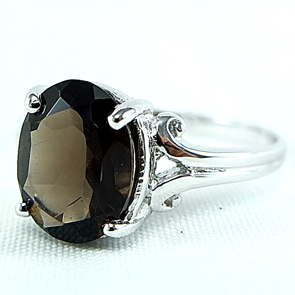 แหวนเงินแท้ราคาถูกชุบทองคำขาว พลอยแท้สโมกกี้ควอทซ์ 2.25 กะรัต งานประณีตสวยงาม สั่งผลิตค่ะ