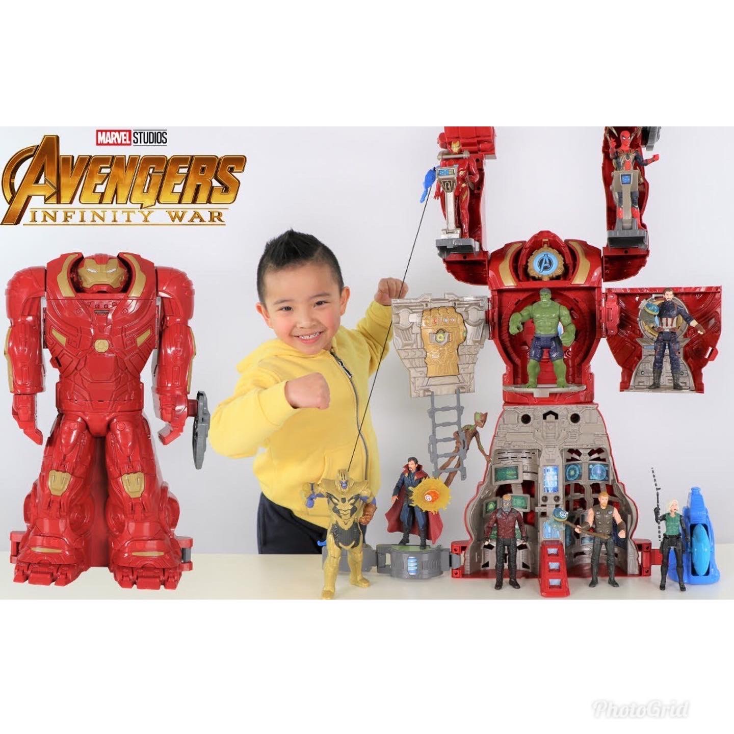 Marvel Avengers: Infinity War 33-inch Hulkbuster Ultimate Figure HQ Playset Toy