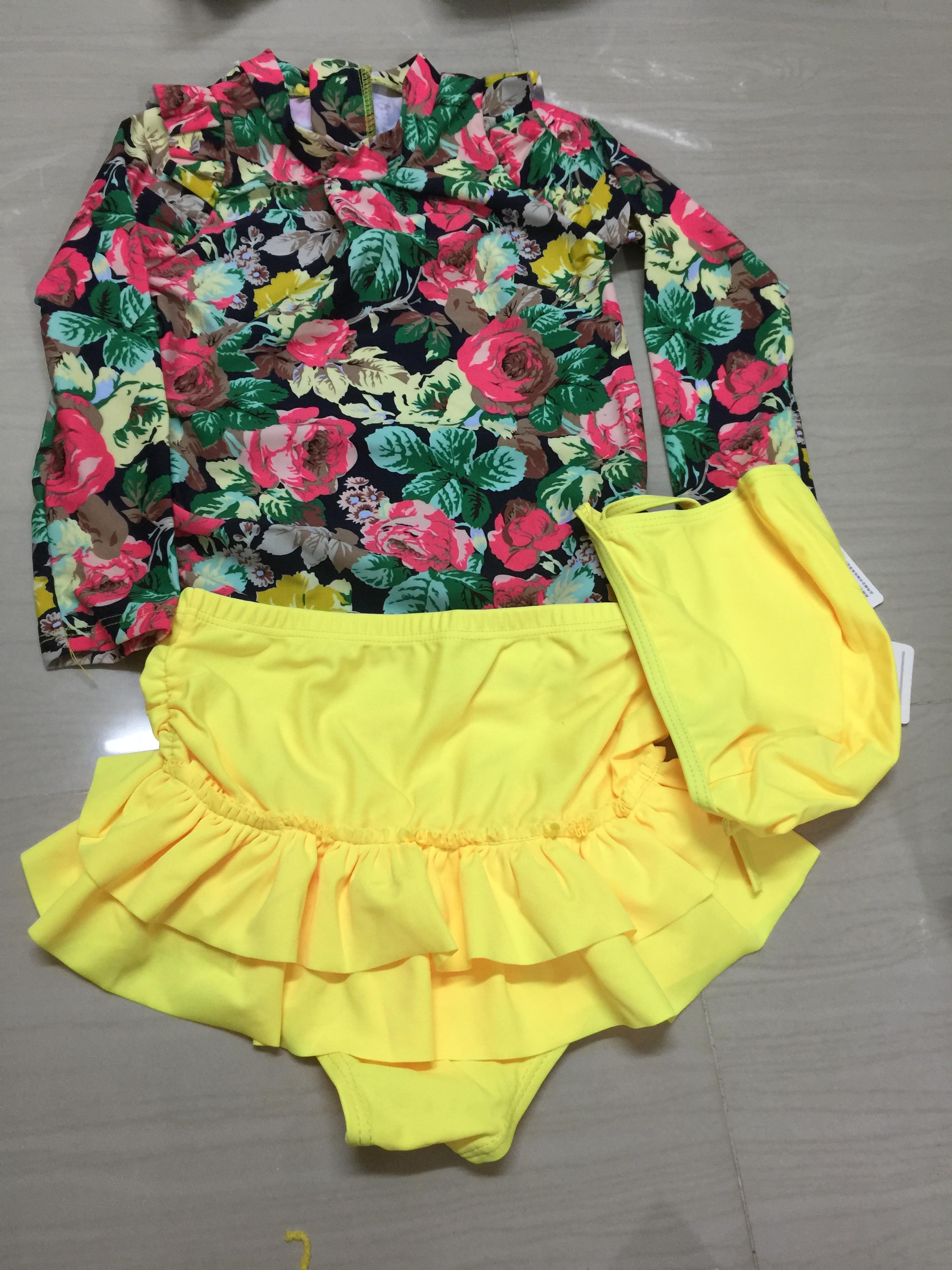 สินค้าพร้อมส่ง ชุดว่ายน้ำ เด็กหญิง เซ็ต 3 ชิ้น สไตล์ลายดอก