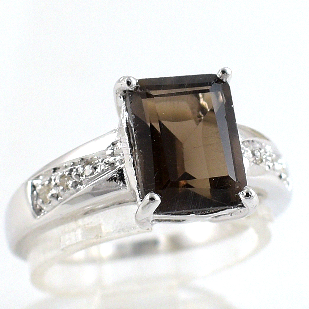 แหวนเงินแท้ราคาถูกชุบทองคำขาว พลอยแท้สโมกกี้ควอทซ์ 1.95 กะรัต เพชรCZ 0.048 กะรัต งานประณีตสวยงาม สั่งผลิตค่ะ