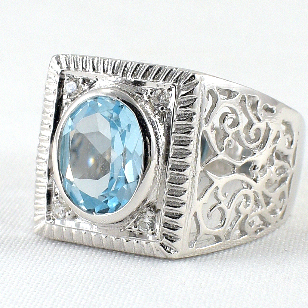 แหวนเงินแท้ราคาถูกชุบทองคำขาว สกายบลูโทปาซแท้ 2.29 กะรัต เพชรCZ 0.06 กะรัต งานประณีตสวยงาม สั่งผลิตค่ะ