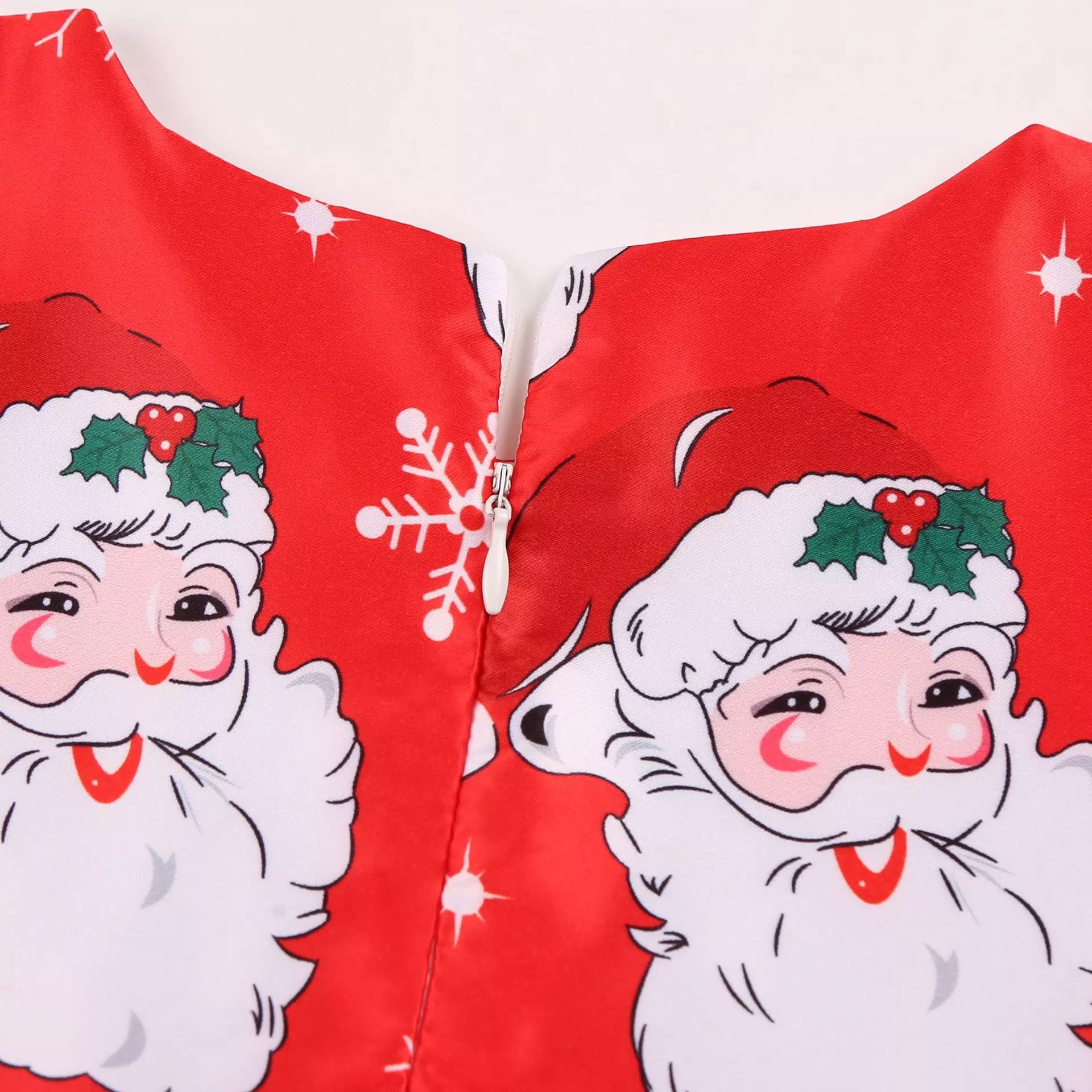 พร้อมส่ง ชุดเดรส คริสมาสแต่งลาย แขนกุด