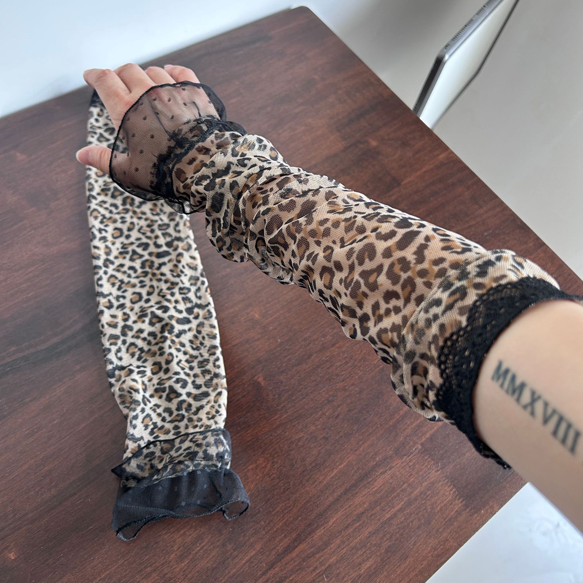 พร้อมส่ง ปลอกขา ปลอกแขน ถุงเท้า แบบยาว การแสดง