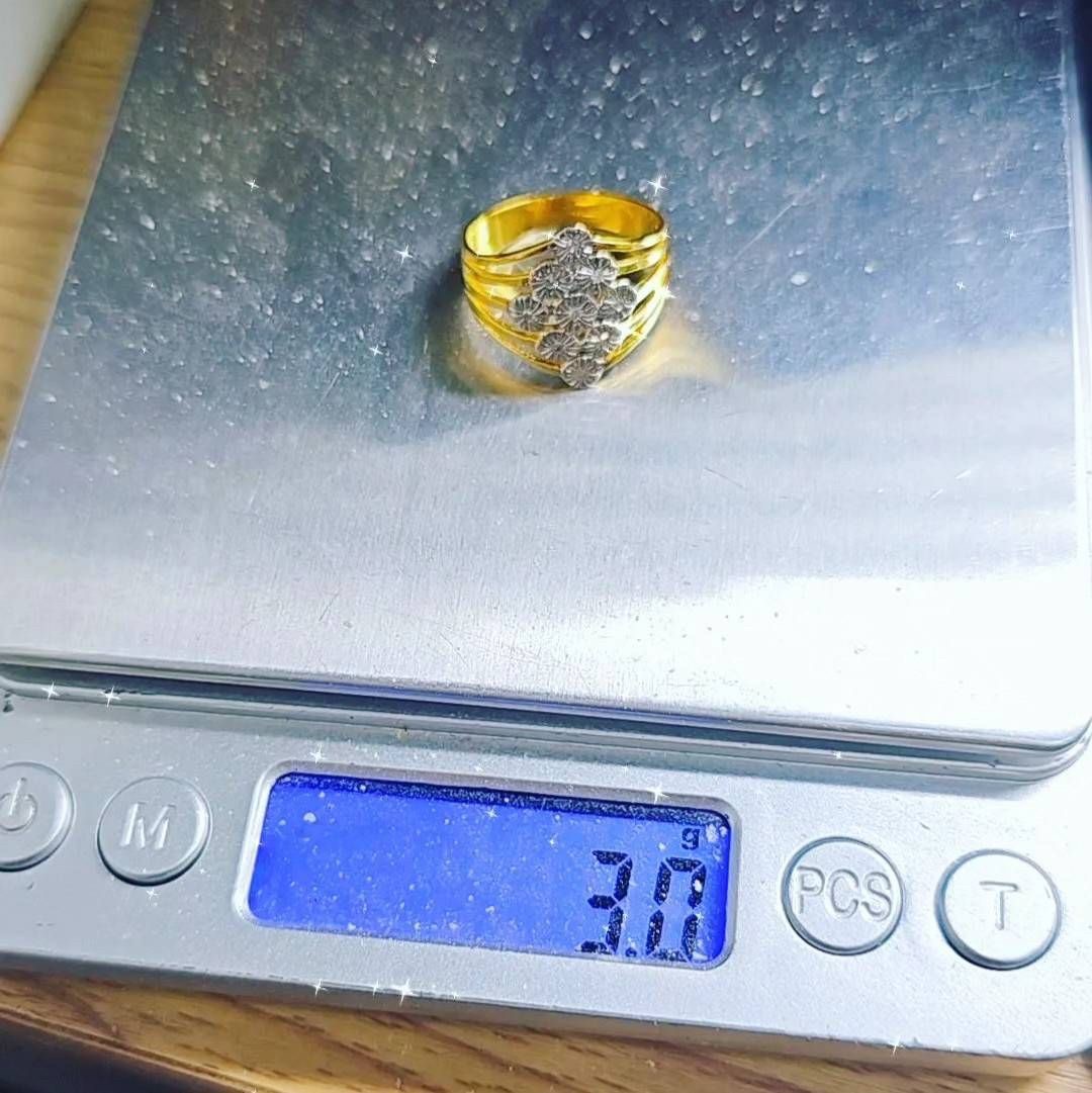 พร้อมส่งและสั่งผลิตแหวนเพชรฝังเหมือนใส่เพชรเม็ดใหญ่ แหวนแต่งงาน แหวนหมั้น ใส่เที่ยว ออกงาน แหวนทองคำ 9K เพชรกุหลาบแท้ 0.07 กะรัต 9 เม็ด ราคาถูกมาก ส่งฟรี