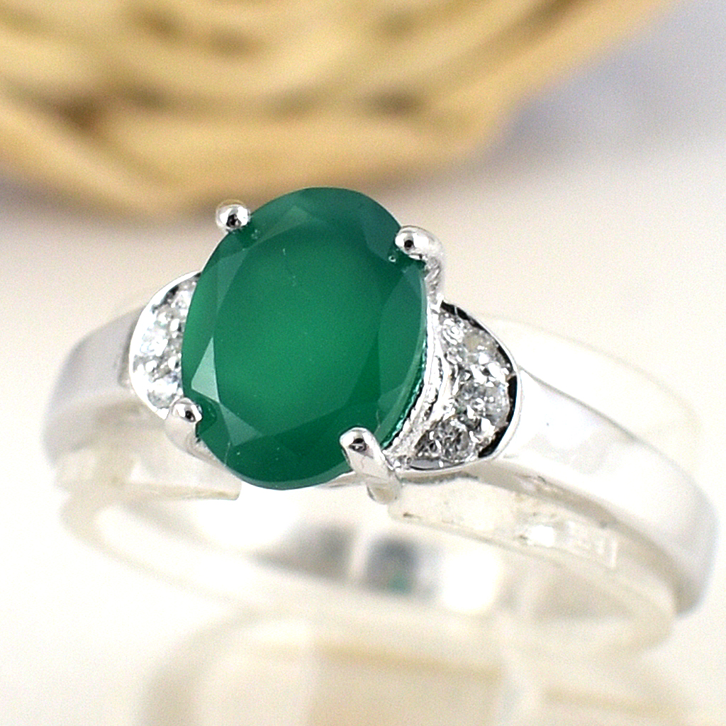 แหวนเงินแท้ราคาถูกชุบทองคำขาว พลอยแท้กรีนอะเกท 1.25 กะรัต เพชรCZ 0.05 กะรัต งานประณีตสวยงาม สั่งผลิตค่ะ