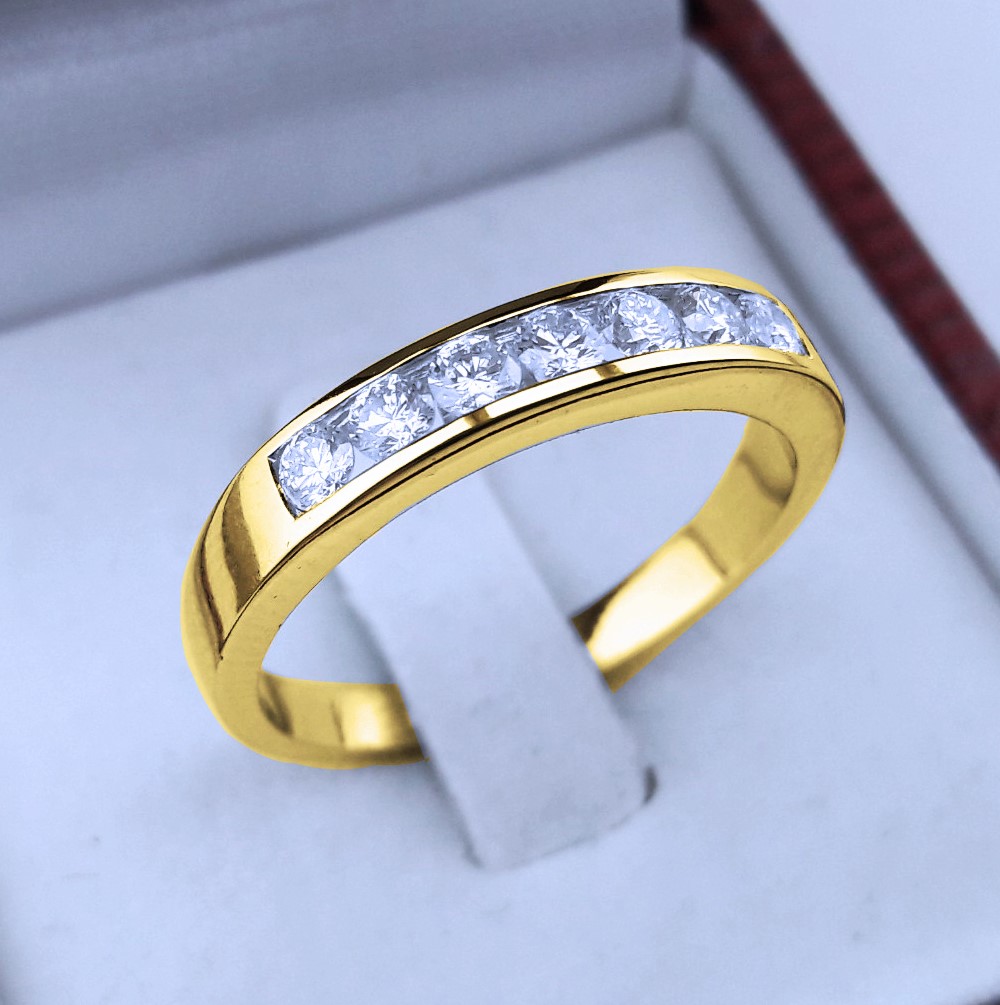 สั่งผลิตเพชรเบลเยี่ยมคัท แหวนแต่งงาน แหวนหมั้น ใส่เที่ยว ออกงาน แหวนทองคำ 18K เพชรแท้ 0.49 กะรัต 3.50 กรัม น้ำ 99 ราคาถูกมาก มีใบรับประกันค่ะ