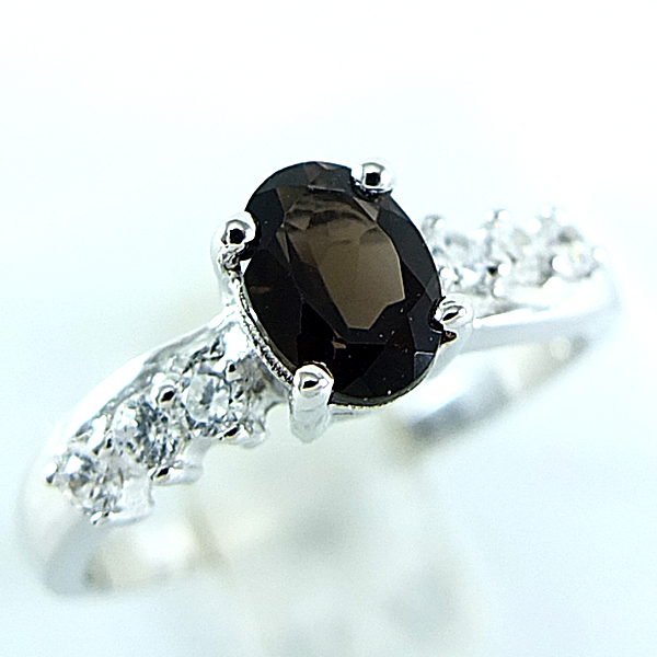 แหวนเงินแท้ราคาถูกชุบทองคำขาว พลอยแท้สโมกกี้ควอทซ์ 0.72 กะรัต เพชรCZ 0.18 กะรัต งานประณีตสวยงาม สั่งผลิตค่ะ