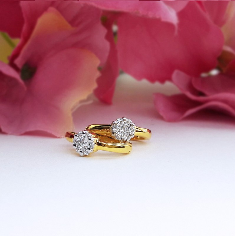 สั่งผลิตต่างหูทองเพชรเบลเยี่ยมคัท ใส่ทุกวัน ใส่เที่ยว ออกงาน เพชรแท้ ทอง18K 23 ตัง 2.57 กรัม น้ำ 98 ราคาถูกมาก มีใบรับประกันค่ะ