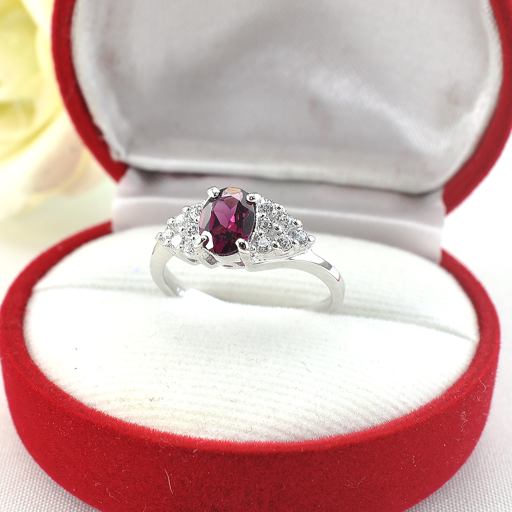 แหวนเงินแท้ราคาถูกชุบทองคำขาว พลอยแท้โรโดไลท์การ์เน็ต 1.0 กะรัต เพชรCZ 0.36 กะรัต งานประณีตสวยงาม สั่งผลิตค่ะ