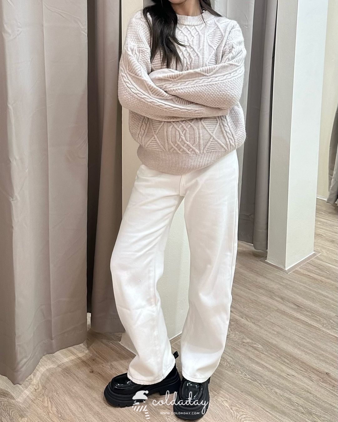 Winter White Jeans กางเกงยีนส์กันหนาวทรงขาตรงสีขาว