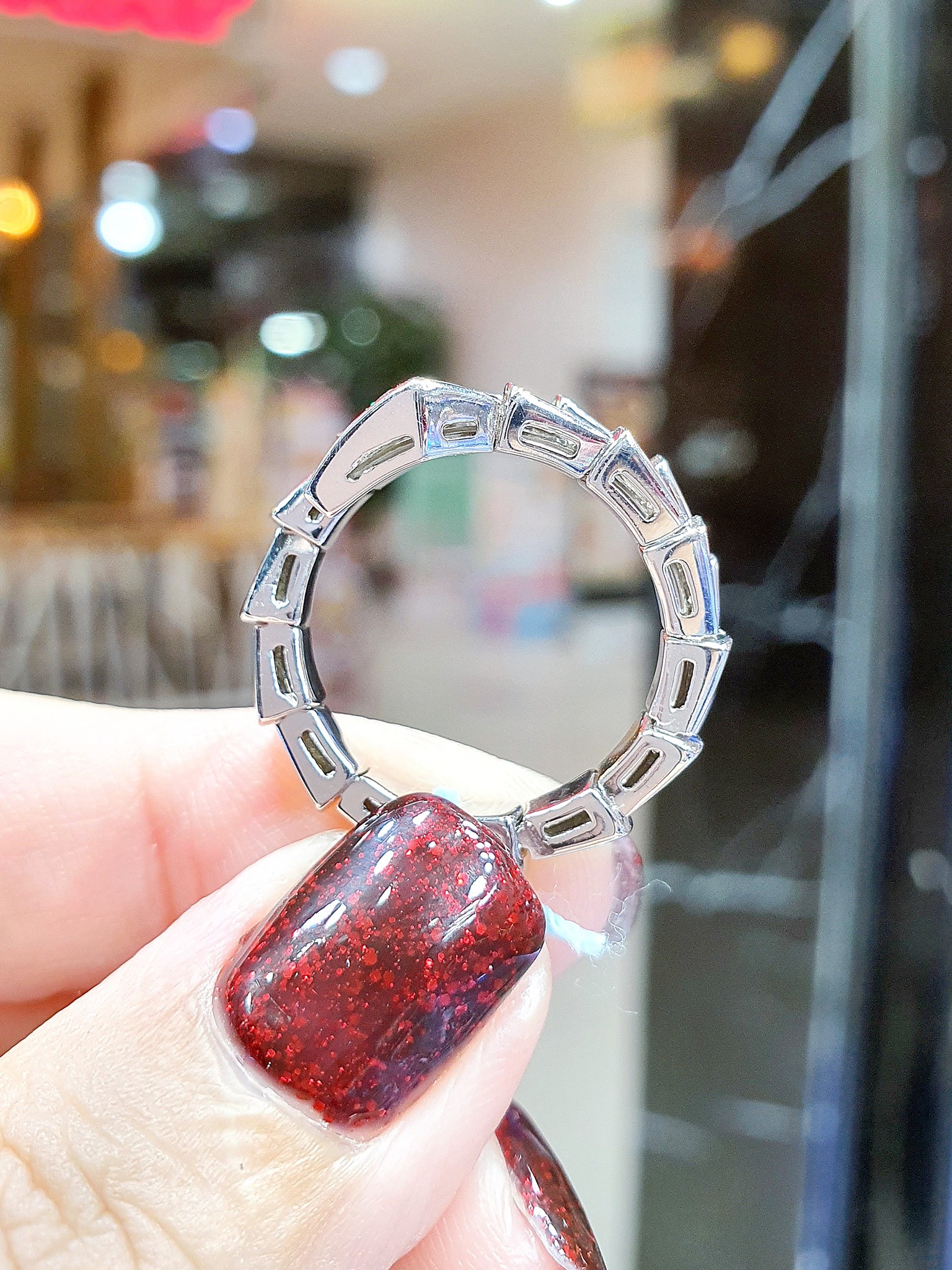 พร้อมส่งและสั่งผลิตแหวนเพชรแท้งูดีไซน์คล้ายแบรนด์ดัง ดุจเซเลป เพชรเบลเยี่ยมขาวสวยใสไฟดี ใส่ติดนิ้วได้ทุกวันค่ะ แหวนแต่งงาน แหวนหมั้น ใส่เที่ยว ออกงาน แหวนทองคำ9K เพชรแท้ 0.57 กะรัต 22 เม็ด ราคาถูกมาก ส่งฟรี