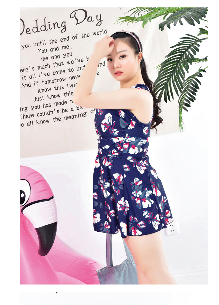 ชุดว่ายน้ำคนอ้วน 4xl อก 34-38เอว 34-40 สะโพก38-44 ยาว 32 ผ้าเนื้อดี่ด้านในเป็นขาสั้นไม่แยกชิ้น สวยเว่อร์ค่ะ