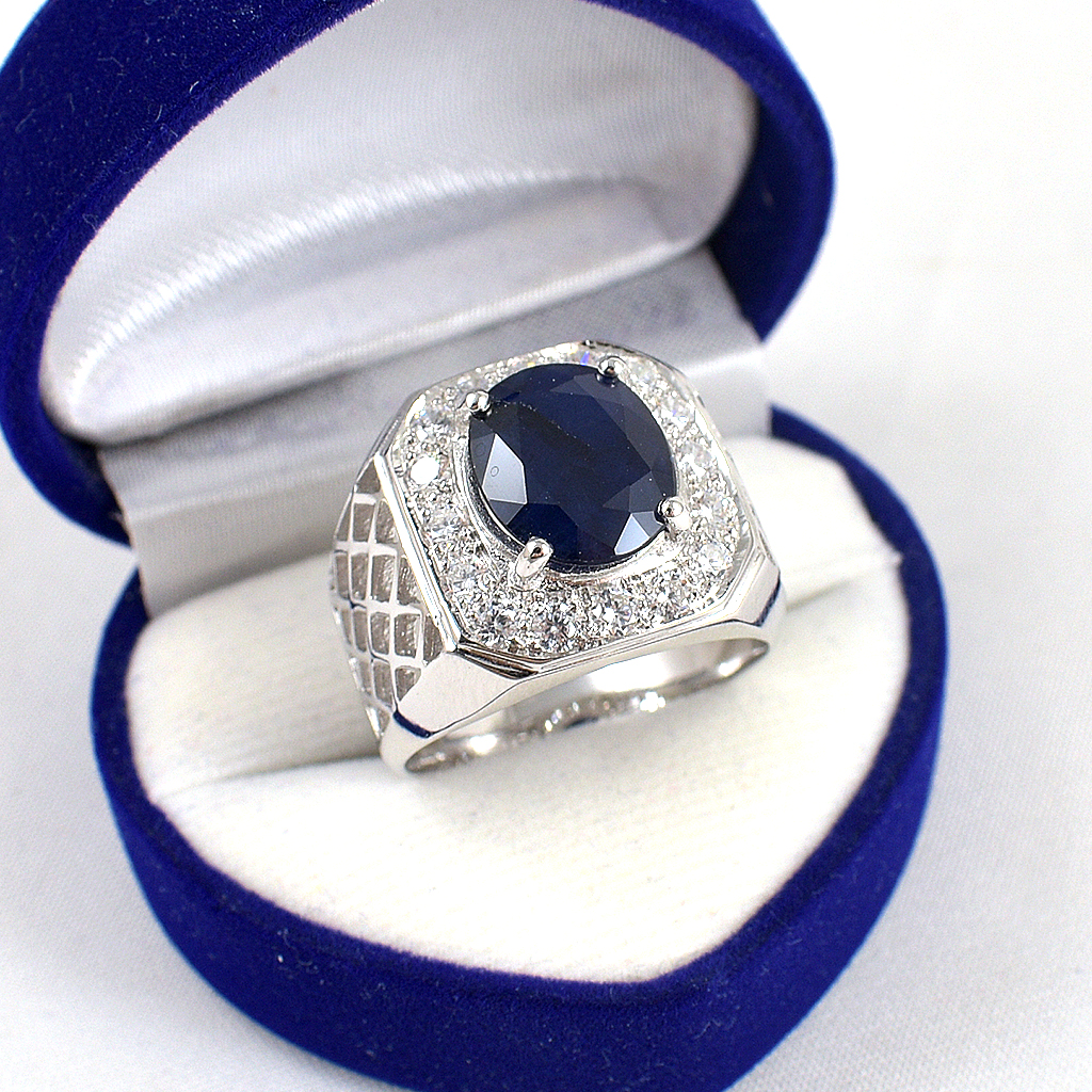 แหวนเงินแท้ราคาถูกชุบทองคำขาว ไพลินแท้ 5.95 กะรัต เพชรCZ 1.12 กะรัต งานประณีตสวยงาม สั่งผลิตค่ะ