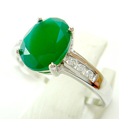 แหวนเงินแท้ราคาถูกชุบทองคำขาว พลอยแท้กรีนอะเกท 1.80 กะรัต เพชรCZ 0.08 กะรัต งานประณีตสวยงาม สั่งผลิตค่ะ