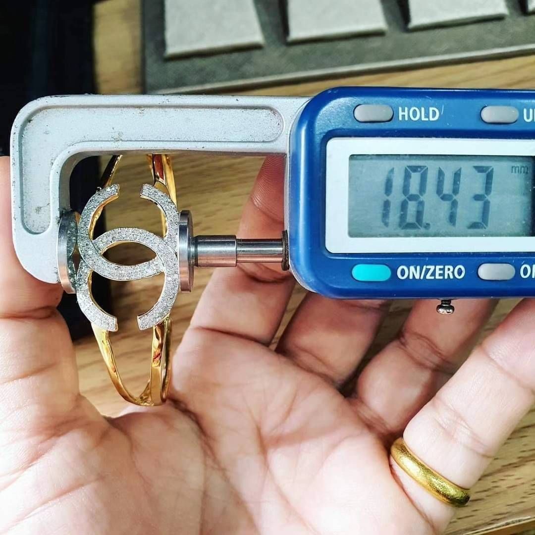 พร้อมส่งและสั่งผลิตกำไลทองเพชรแท้CCไฮๆๆ แต่งงาน หมั้น ใส่เที่ยว ออกงาน ทองคำ 9K เพชรกุหลาบแท้ 0.48 กะรัต 136 เม็ด ราคาถูกมาก ส่งฟรี