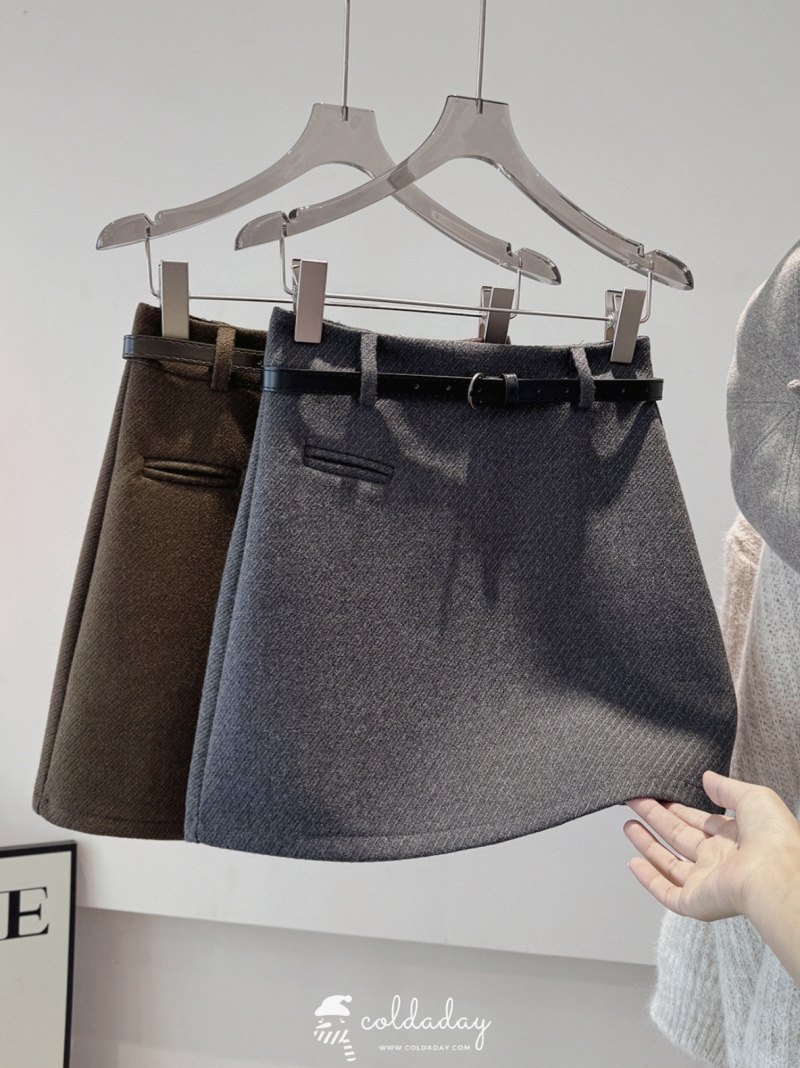 กระโปรงผ้าวูลทรงเอ Belt A-Line Skirt มี 3 สี S-XL