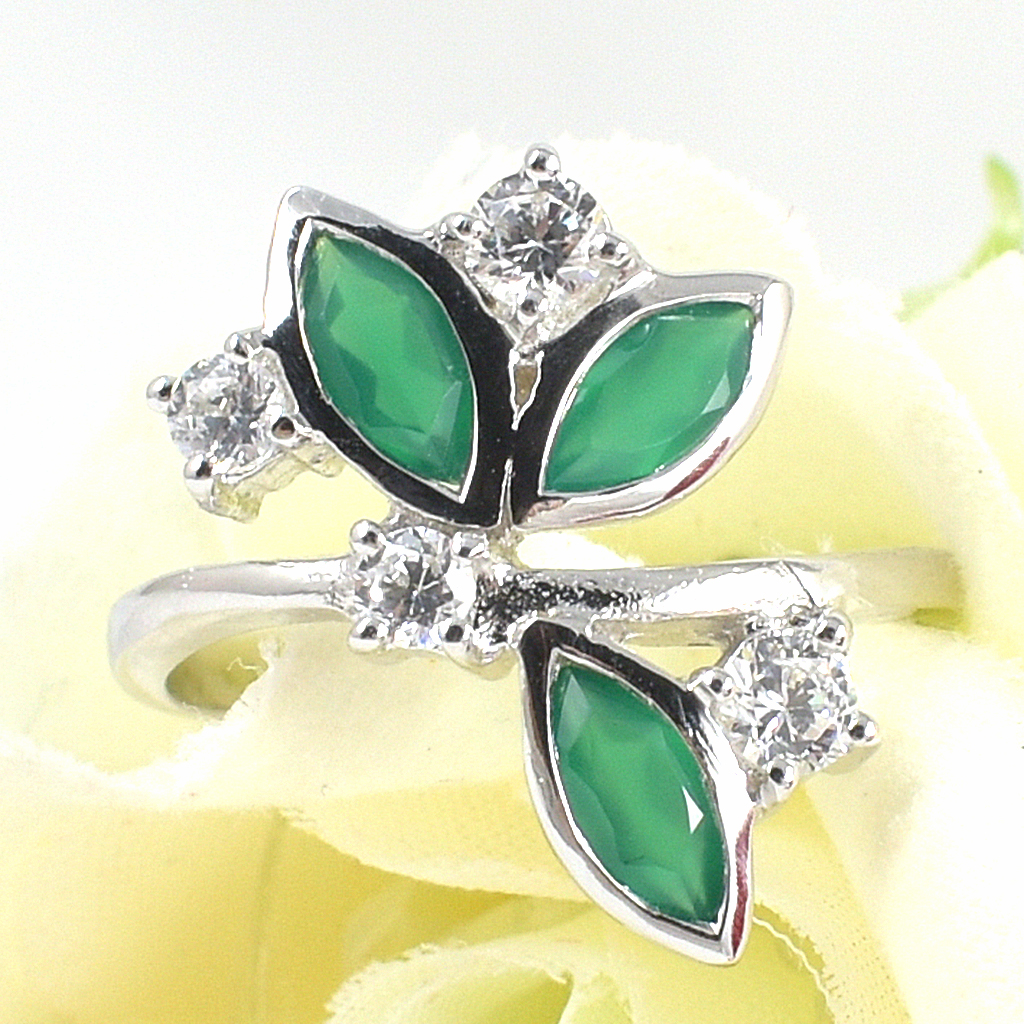 แหวนเงินแท้ราคาถูกชุบทองคำขาว พลอยแท้กรีนอะเกท 0.75 กะรัต เพชรCZ 0.10 กะรัต งานประณีตสวยงาม สั่งผลิตค่ะ