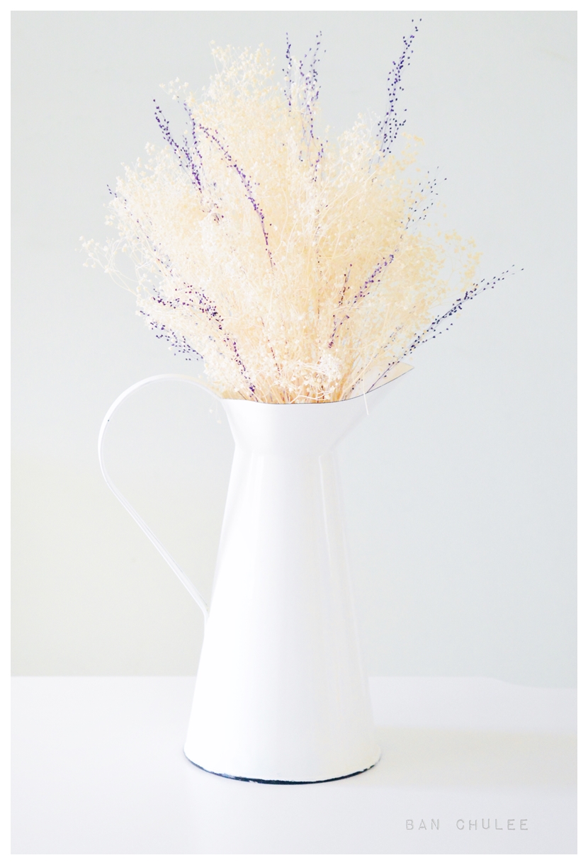 Shabby Chic Enamel Vase แจกันอีนาเมล สีขาว ทรงเหยือก