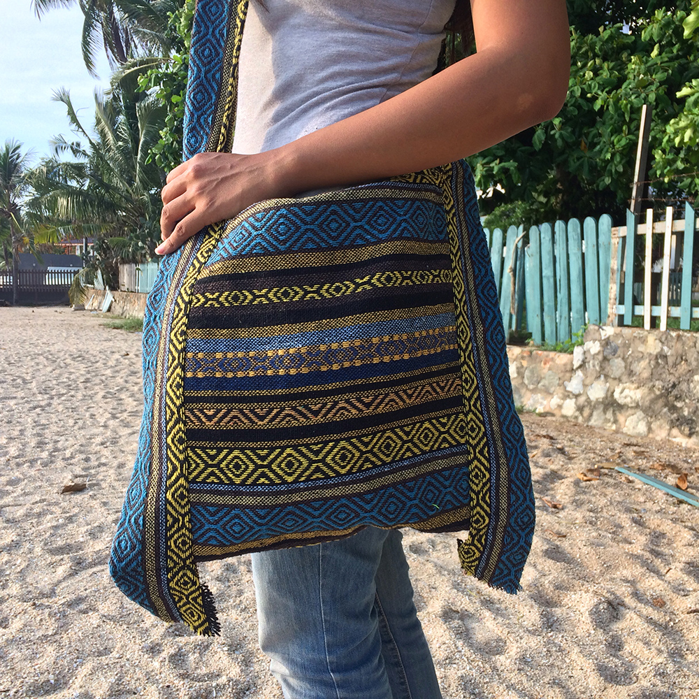 ขายย่าม ย่ามกะเหรี่ยง ย่ามชาวเขา ขายย่ามกระเหรี่ยงทอมือ กระเป๋าฮิปปี้ กระเป๋าโบฮีเมียน กระเป๋าแนวๆ กระเป๋าแนวเซอร์ๆ