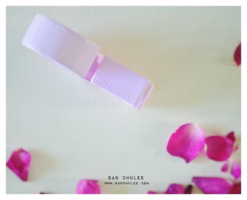 Spring Beauty - สัญลักษณ์ & (Ampersand) ตั้งโต๊ะ งานไม้สัก โทนสีชมพู