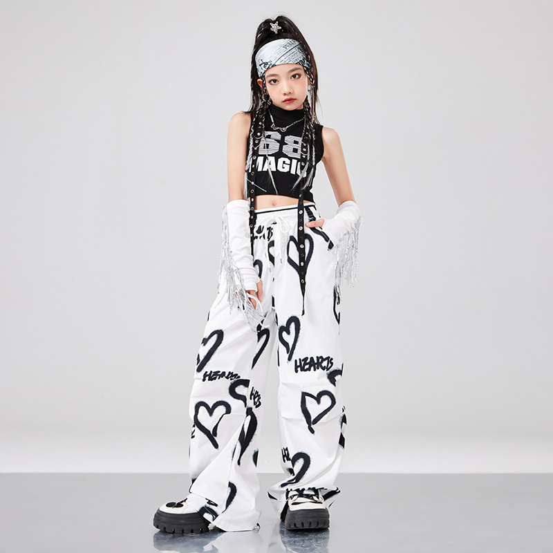 สินค้าพร้อมส่ง ***ชุดเต้น เซ็ตเสื้อกั๊กดำ ขาว +กางเกงขายาวขาวสั้นดำ