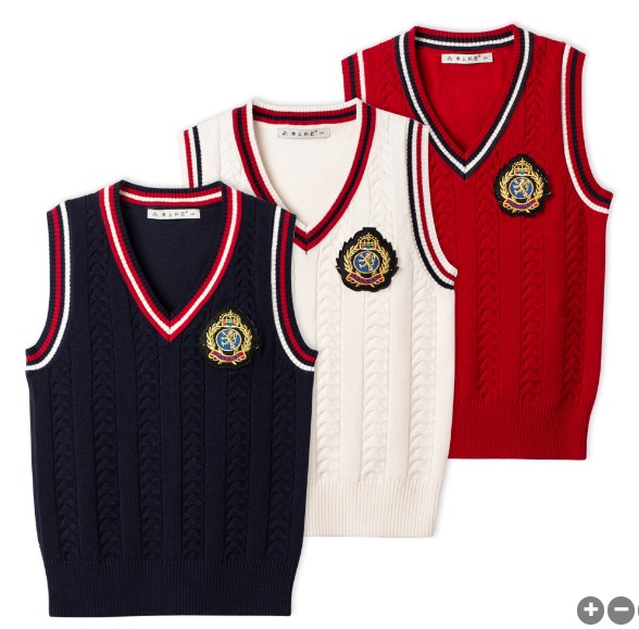 พร้อมส่ง เสื้อกันหนาว : เสื้อกั๊ก เสื้อไหมพรม สีพื้น ปักโลโก้