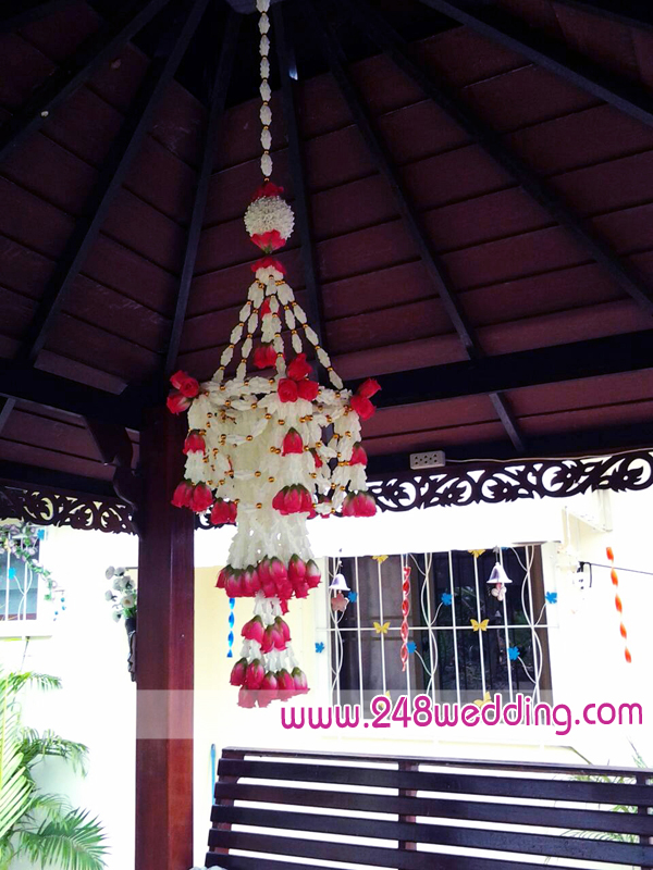 โคมแขวนดอกรักระย้า (ทรงพุ่มยาว)