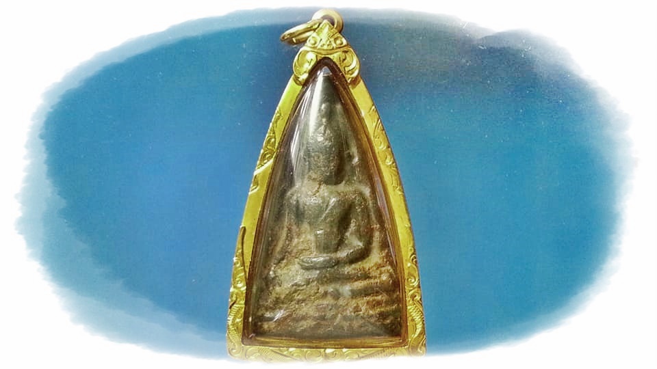 พระท่ามะปรางกรุวัดบรมธาตุเนื้อชินเงินกำแพงเพชร พระท่ามะปรางกรุวัดบรมธาตุเนื้อชินเงินกำแพงเพชร เลี่ยมทองคำ
