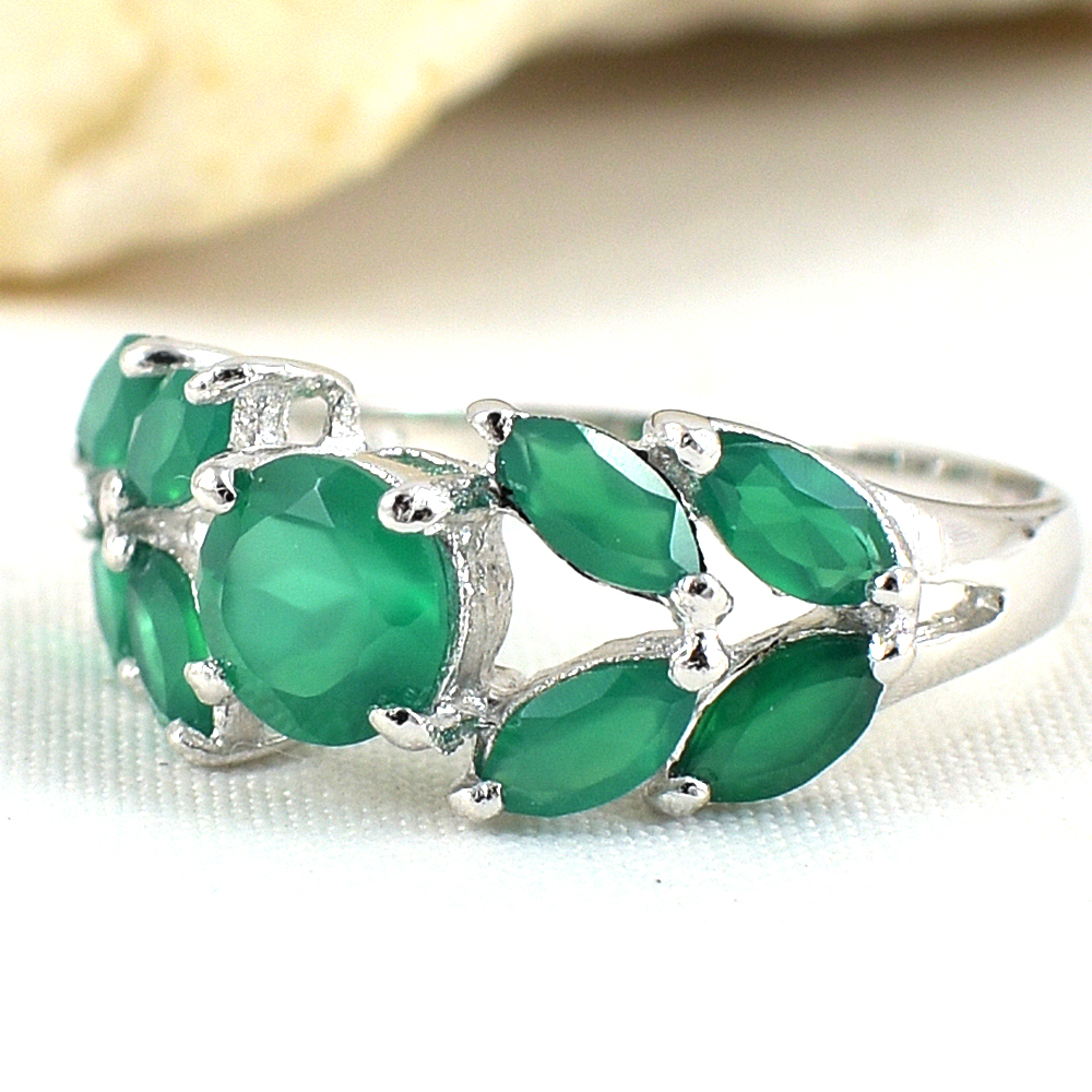 แหวนเงินแท้ราคาถูกชุบทองคำขาว พลอยแท้กรีนอะเกท 0.77 กะรัต เพชรCZ 1.12 กะรัต งานประณีตสวยงาม สั่งผลิตค่ะ