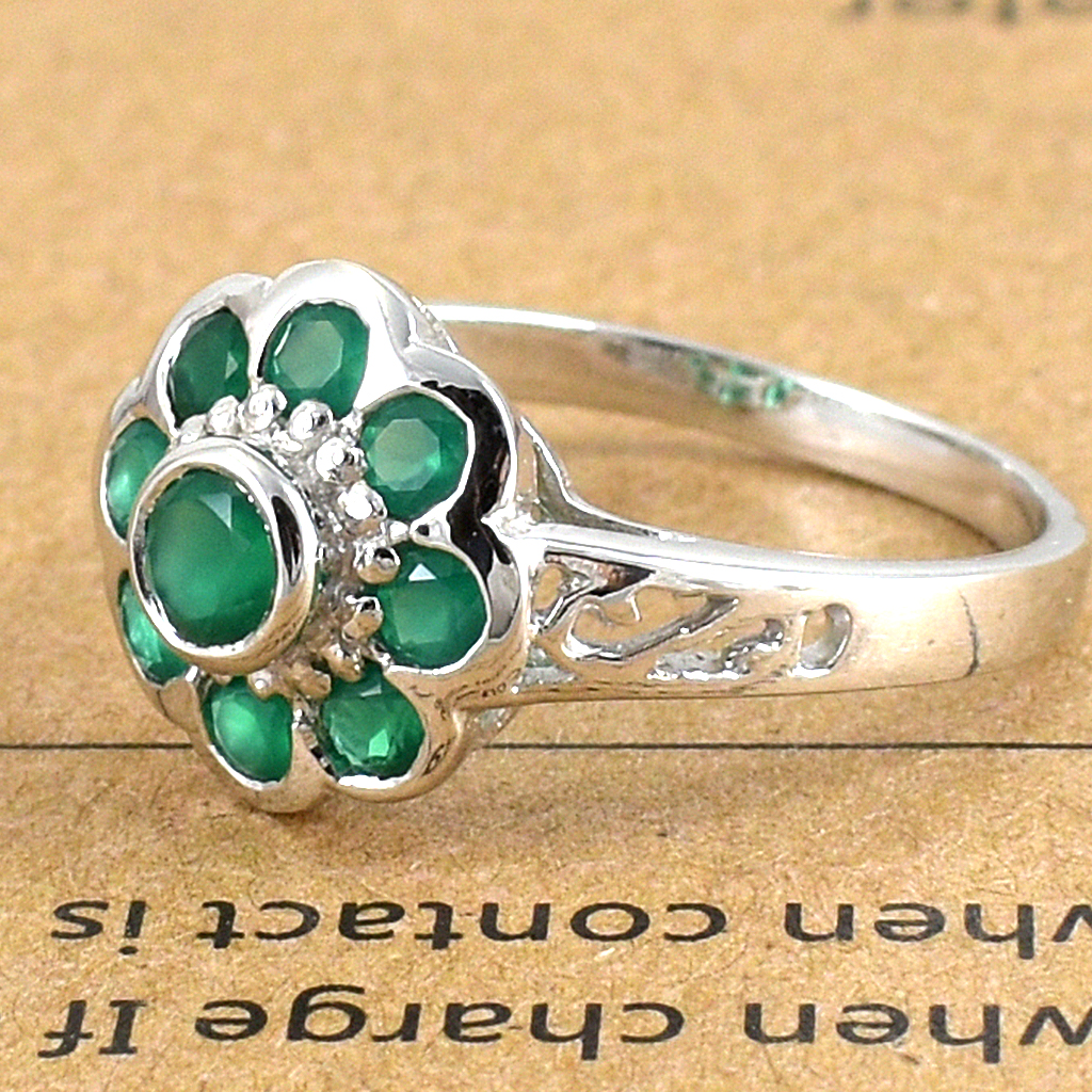 แหวนเงินแท้ราคาถูกชุบทองคำขาว พลอยแท้กรีนอะเกทเม็ดกลาง 0.35 กะรัต เม็ดข้าง 0.48 กะรัต งานประณีตสวยงาม สั่งผลิตค่ะ