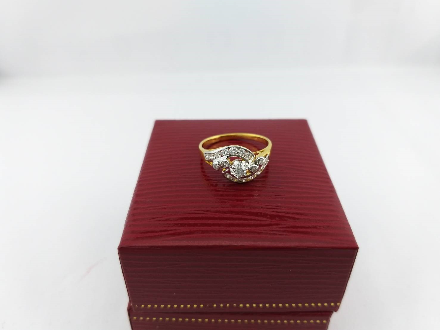 สั่งผลิตเพชรเบลเยี่ยมคัท แหวนแต่งงาน แหวนหมั้น ใส่เที่ยว ออกงาน แหวนทองคำ 18K เพชรแท้ 0.51 กะรัต 2.47 กรัม น้ำ 99 ราคาถูกมาก มีใบรับประกันค่ะ