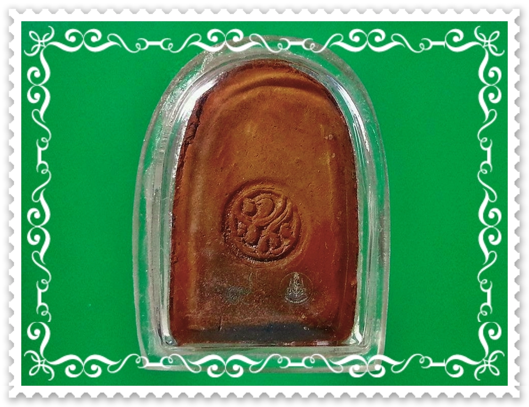 พระซุ้มกอ ภ.ป.ร. วัดพระศรีรัตนศาสดาราม กรุงเทพมหานคร