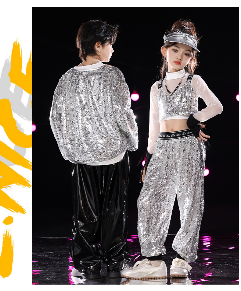 ชุดเต้น ชุดแดนซ์ เสื้อแขนกุดสีเงินปักเลื่อม+กระโปรงสีดำ