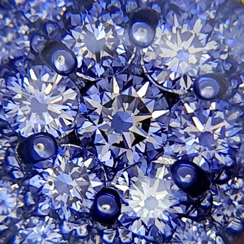 พร้อมส่งและสั่งผลิตแหวนเพชรแท้กระจุกสวยหรูคลาสสิค ประดับเพชรเต็มๆหน้า ใส่ติดนิ้วสวยเด่นสะดุดตา แหวนแต่งงาน แหวนหมั้น ใส่เที่ยว ออกงาน แหวนทองคำ 9K เพชรเบลเยี่ยมแท้ 1.09 กะรัต 79 เม็ด ราคาถูกมาก ส่งฟรี