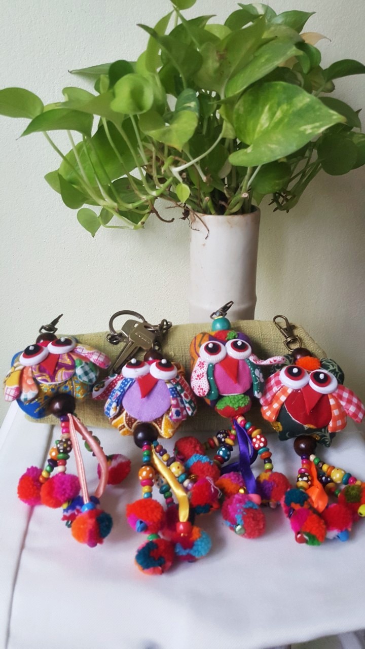 SIVAREE เศษผ้าตกแต่งเป็นรูปช้างห้อยพวงกุญแจ Upcycling Product ม่วง,เหลือง,แดง,เขียว กว้าง3นิ้วยาว3.5 นิ้ว