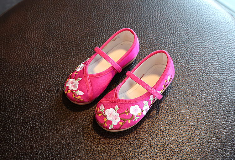 F รองเท้าจีนเด็ก ลายดอกเหมย