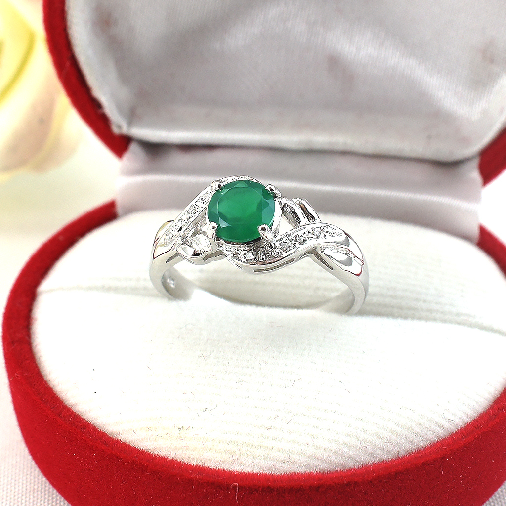 แหวนเงินแท้ราคาถูกชุบทองคำขาว พลอยแท้กรีนอะเกท 0.95 กะรัต เพชรCZ 0.042 กะรัต งานประณีตสวยงาม สั่งผลิตค่ะ