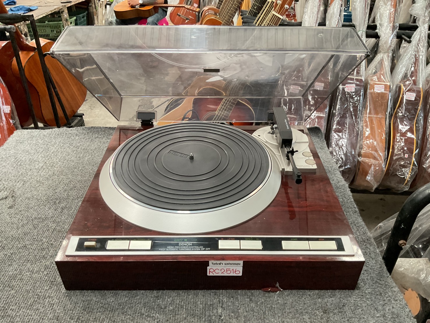 เครื่องเล่นแผ่นเสียง DENON : DP-37F