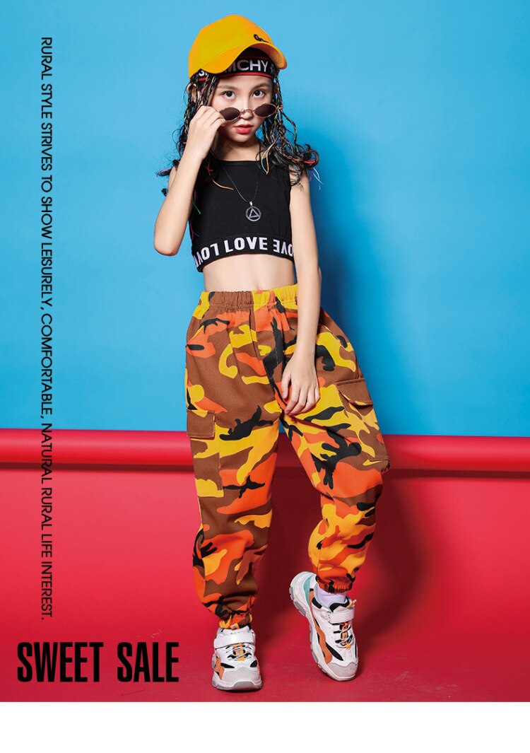 ชุดแดนซ์เซอร์ เสื้อสีดำ-กางเกงลายทหารสีส้ม