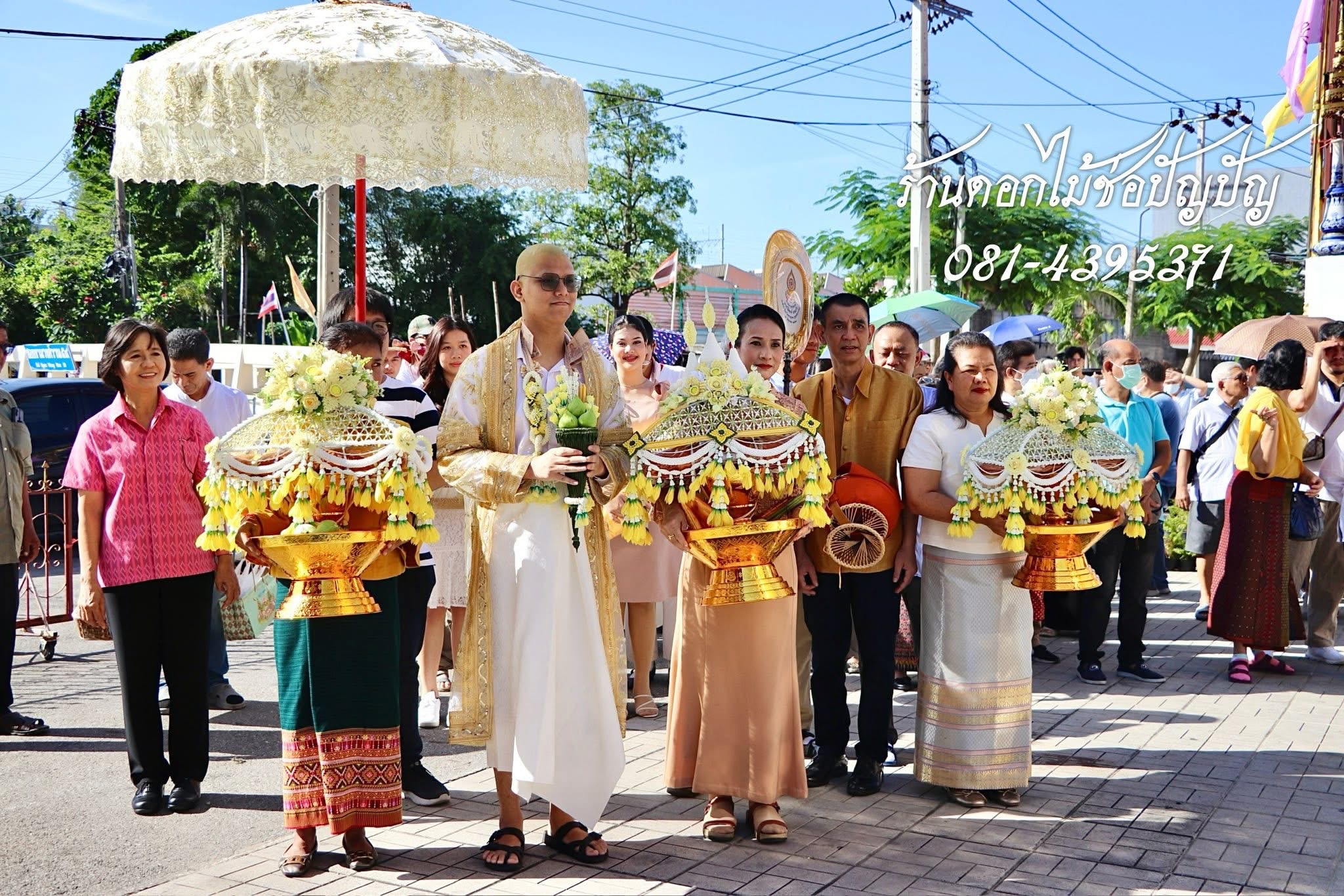 เครื่องบวชดอกไม้ประดิษฐ์+ฉากวางเครื่องบวช